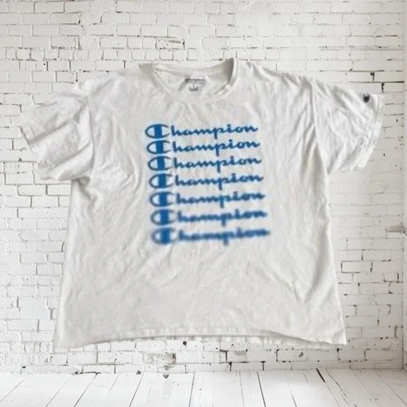 Champion Script Logo Tee L NWT | Iconic Branding Everyday Streetwear Style - Picture 3 of 3